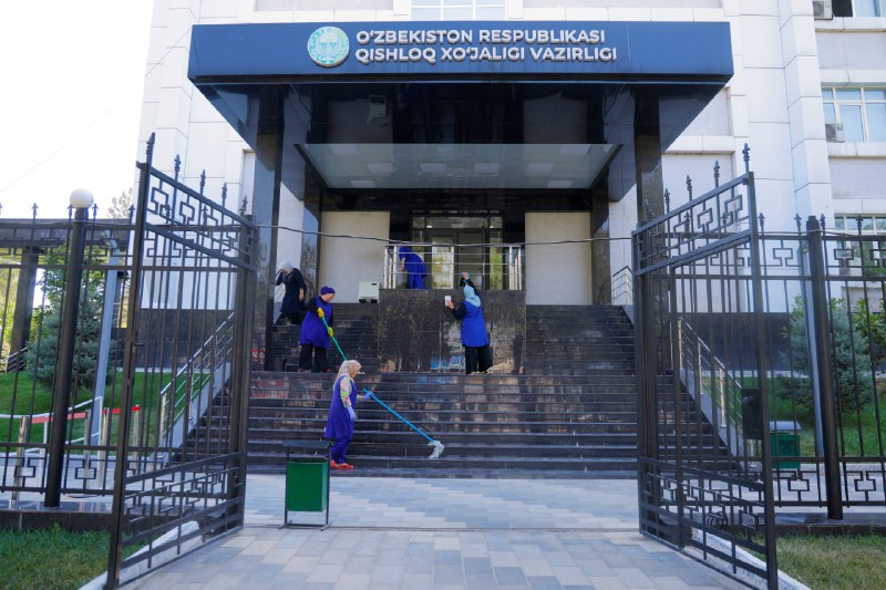 Qishloq xo‘jaligi vazirligi jamoasi umumxalq xayriya hasharida faol ishtirok etdi