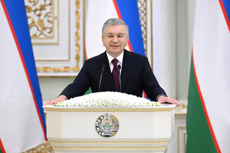 Айни пайтда Президент Шавкат Мирзиёев иштирокида Ўзбекистон Республикаси мустақиллигининг ўттиз тўрт йиллиги муносабати билан давлат мукофотларини топшириш маросими бўлиб ўтмоқда.