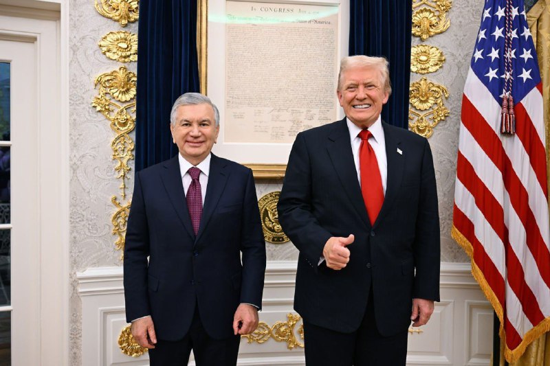 Oq uyga tashrif davomida Prezident Shavkat Mirziyoyev Faxriy mehmonlar kitobida qayd yozib qoldirdi.