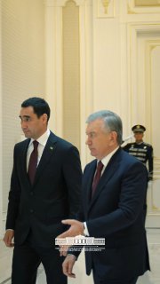 Prezidentlar Qo‘shma bayonot imzoladilar, ular huzurida ikki tomonlama hujjatlar almashildi.