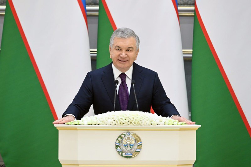 Prezident Shavkat Mirziyoyev Qishloq xo‘jaligi sohasi xodimlari kuni munosabati bilan soha vakillari bilan muloqot o‘tkazmoqda.
