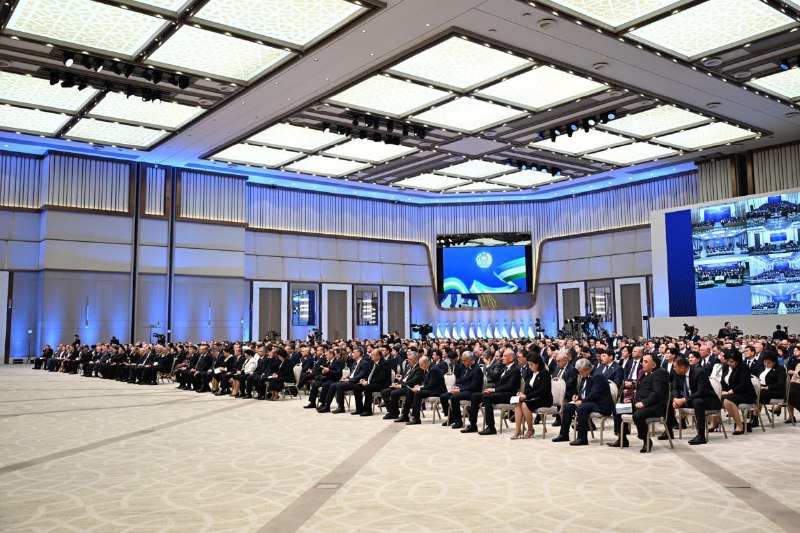 Iqtisodiyotning ustuvor yo‘nalishlari uchun yuqori intellektual salohiyatga ega kadrlarni tayyorlashga e’tiborni kuchaytirish zarurligi ta’kidlandi.