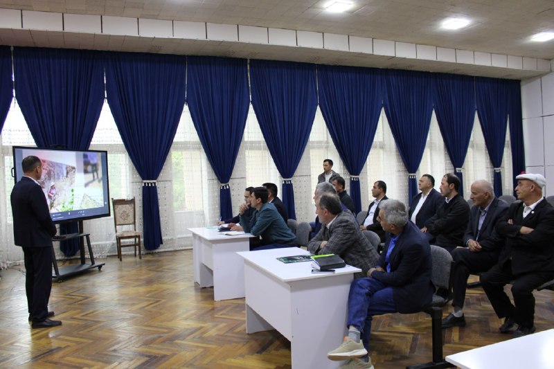 Tojikistonlik olimlar genetik resurslarimiz bilan tanishdi