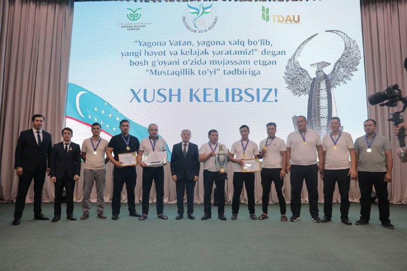Qishloq xo‘jaligi vazirligida Vatanimiz mustaqilligining 35 yilligiga bag‘ishlangan tantanali bayram tadbiri davom etmoqda.