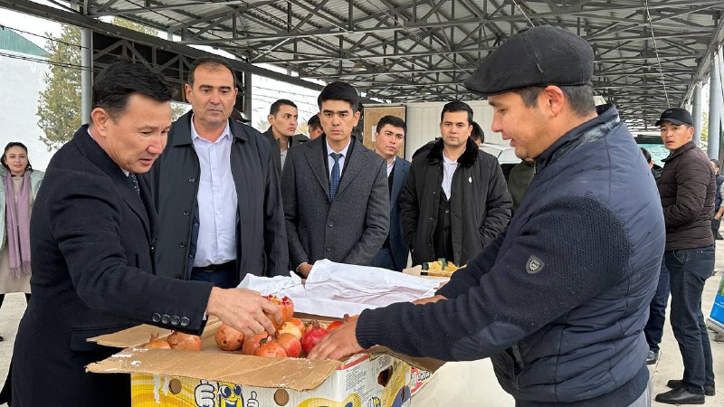 MILLIY MARKAZ XODIMLARI UCHUN ARZONLASHTIRILGAN QISHLOQ XO‘JALIGI MAHSULOTLARI YARMARKASI TASHKIL ETILDI