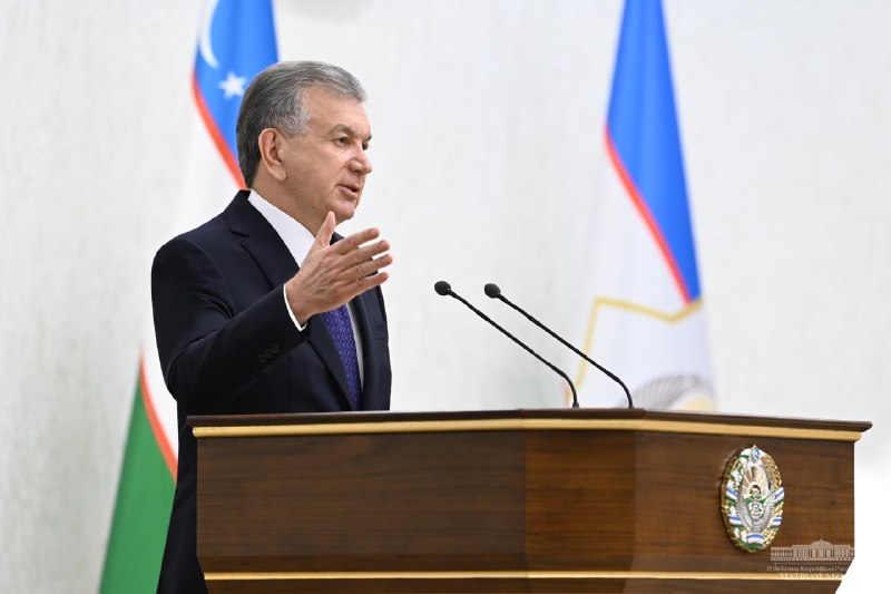 Президент аҳолини озиқ-овқат маҳсулотлари билан узлуксиз таъминлашни қўллаб-қувватлаш чоралари янада кенгайтирилишини таъкидлади.