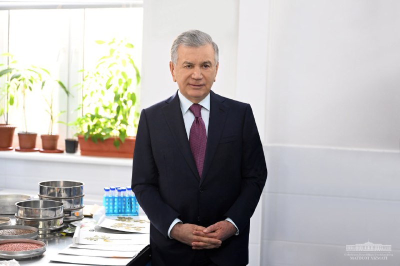Президент Шавкат Мирзиёев Ўсимликлар карантини ва ҳимояси агентлигида бўлиб, соҳадаги режалар тақдимоти билан танишди.