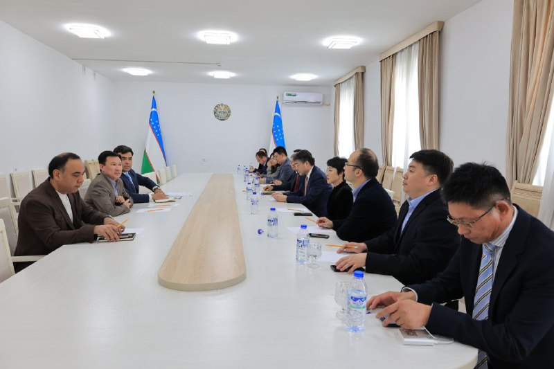 Xitoylik olimlardan iborat delegatsiya Milliy markazda
