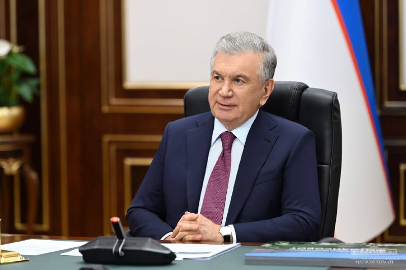 Президент Шавкат Мирзиёев қишлоқ хўжалигини иқлим ўзгаришига мослаштириш, ерлардан самарали фойдаланиш ва соҳани илмий ривожлантиришга қаратилган таклифлар тақдимоти билан танишди.