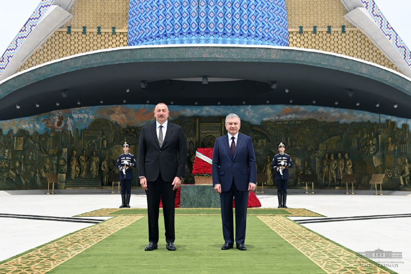Озарбайжон Президентининг давлат ташрифи доирасида Тошкент шаҳрида Ҳайдар Алиев хотирасига бағишлаб барпо этилган кўча ва ёдгорликнинг очилиши бўлиб ўтди.