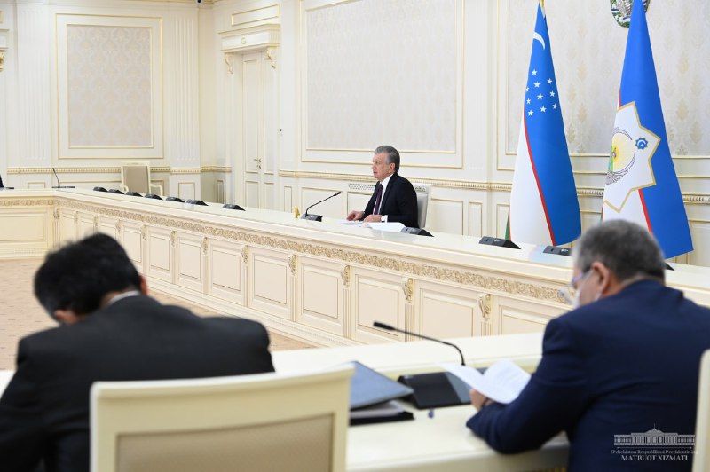Президент экспортчиларни қўллаб-қувватлаш механизмлари янада кенгайтирилишини таъкидлади.