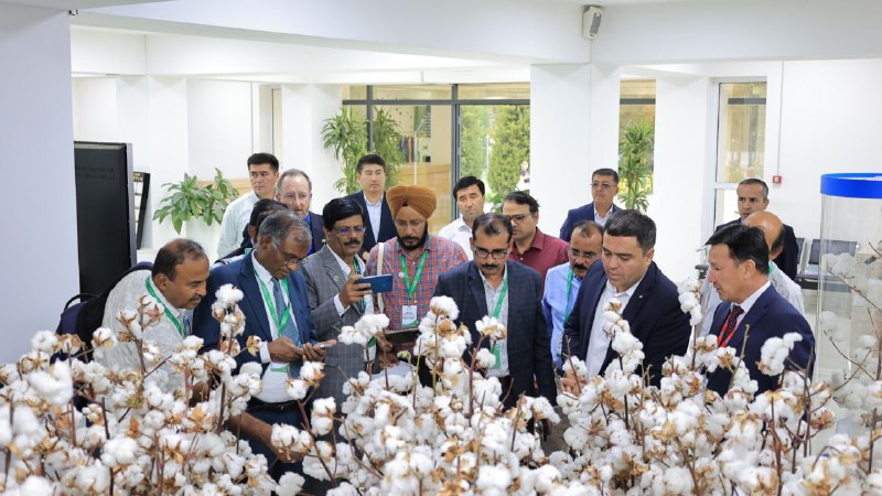 "VIII Butunjahon paxta tadqiqoti konferensiyasi"ning bir guruh qatnashchilari Qishloq xo'jaligida bilim va innovatsiyalar milliy markaziga tashrif buyurdi.