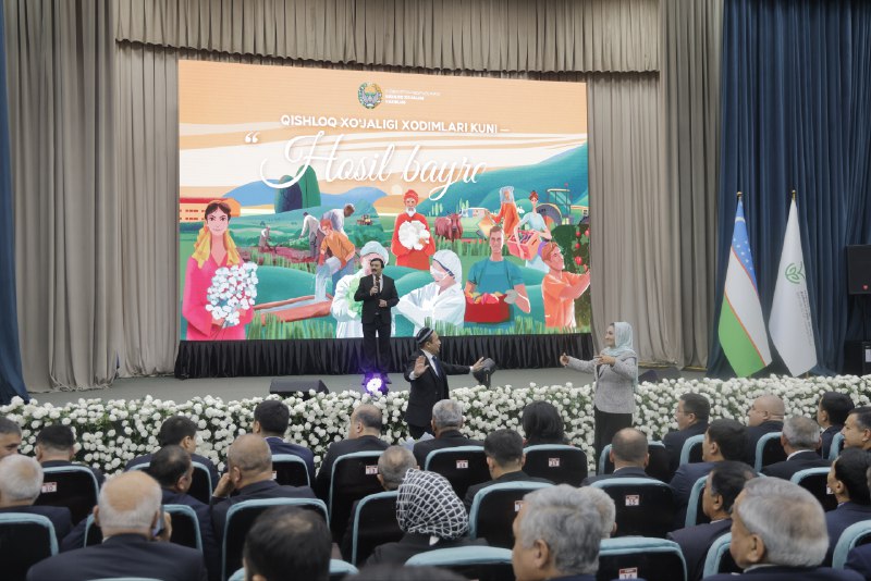 Ayni paytda Toshkent davlat agrar universitetida “O‘zbekiston Respublikasi qishloq xo‘jaligi xodimlari kuni – “Hosil bayrami” hamda "Konstitutsiya kuni" munosabati bilan tashkil etilgan bayram…